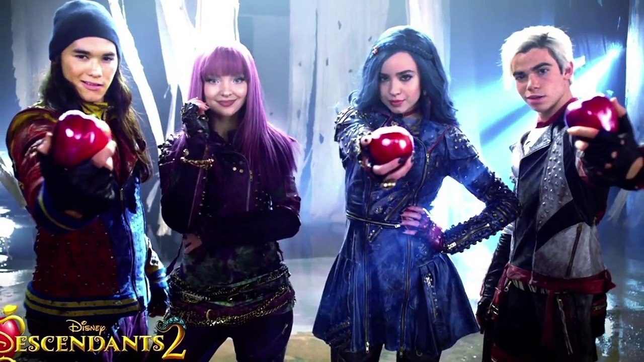 Mal VS Mal? - Which Descendants Movie is Better?