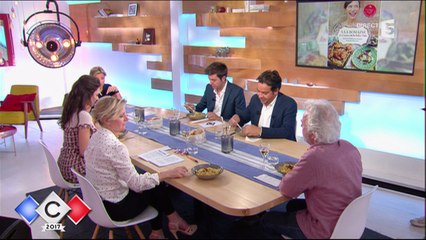 Manifeste contre la maltraitance des animaux - C à vous - 22/05/2017