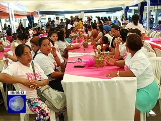Más de 600 madres fueron homenajeadas en Guayaquil