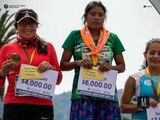 Con falda y sandalias gana el Ultramaratón
