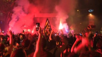 Fenerbahçe'de Coşkulu Kutlama