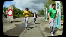 Trailer Donnie Johnny, ff een pakje peuken halen