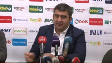 Ümit Özat: "Takımın Takviye Oyunculara İhtiyacı Var"