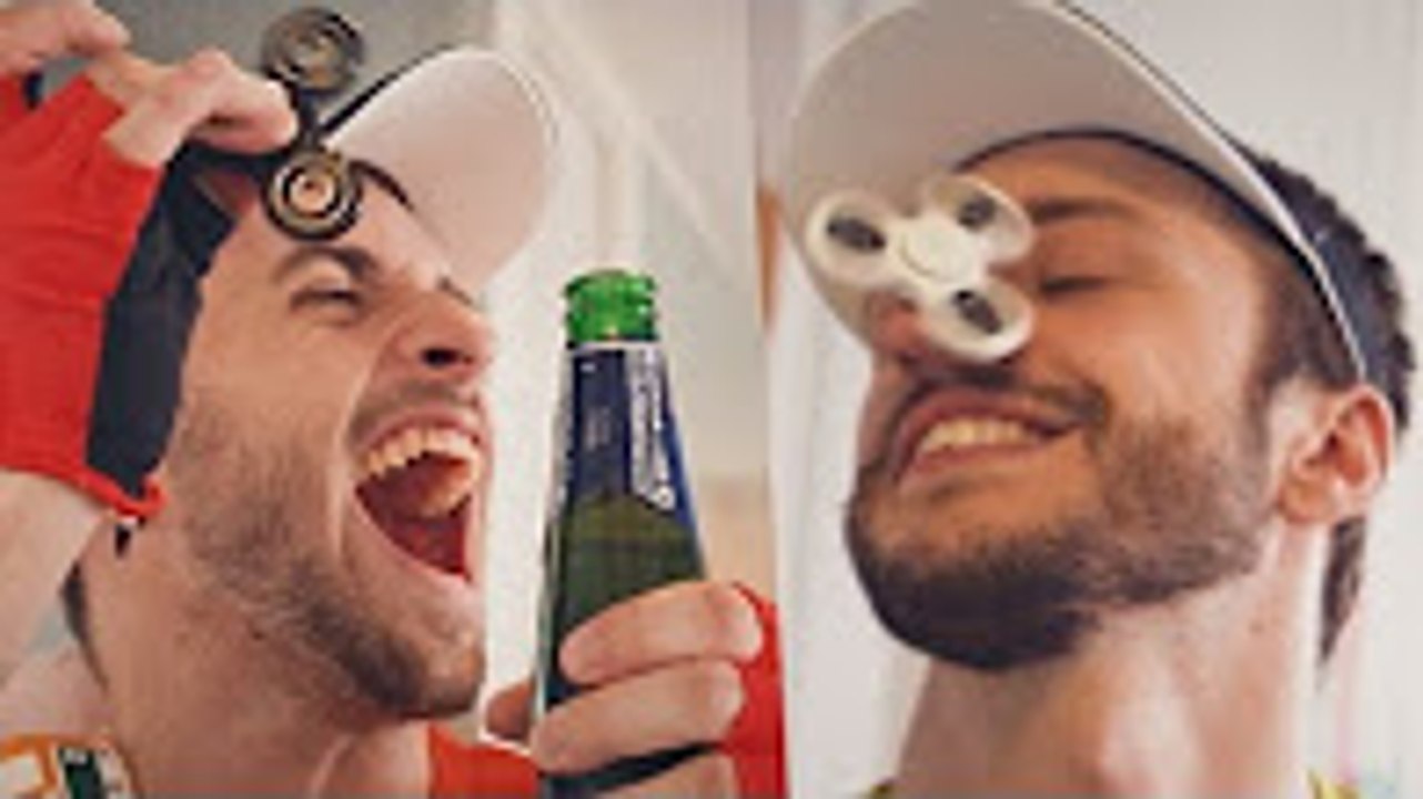 SQUEEZIE-LA BRIGADE HAND SPINNER