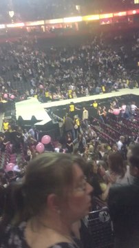 Chaotic Scenes, Loud Bangs at Manchester Arena During Ariana Grande Show