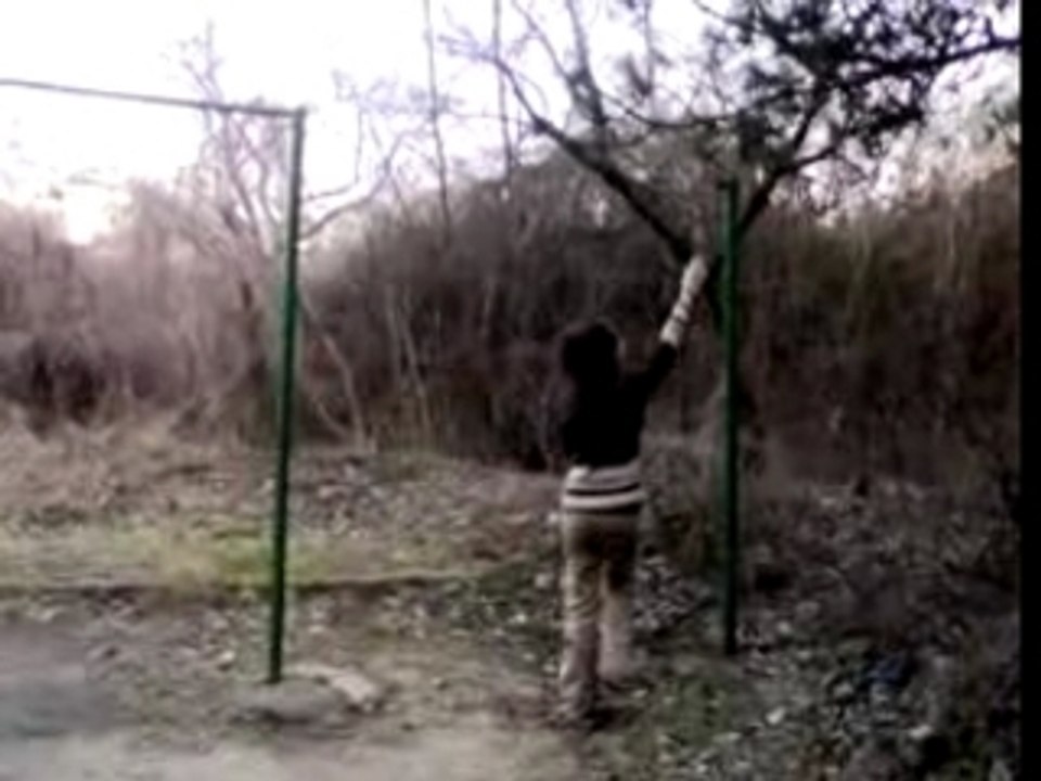 decata se opitvat da se nabirat