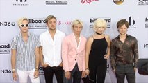 R5 2017 Billboard Music Awards Magenta Carpet