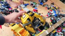 Toy Trucks Clean Up Legos-XNwXyDC