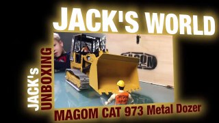 MAGOM HRC 973D Full metal Track Loader RTR Unboxing and 1st Test Drive by 5-year old boy-y7W3PV