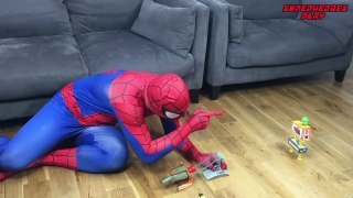 Spiderman Vs Snake & More Superhero Real Life Fun-MvpESu3