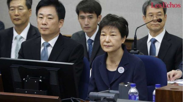 L'ancienne présidente sud-coréenne Park Geun-hye devant les juges