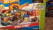 Hot Wheels Stunt Street City Playset with Launching Pizza Toy Review-sfUU0vds
