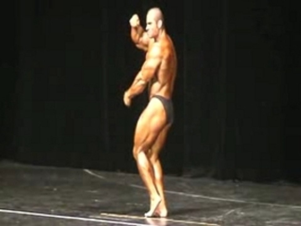 Bodybuilder Phil von Känel - live Posing