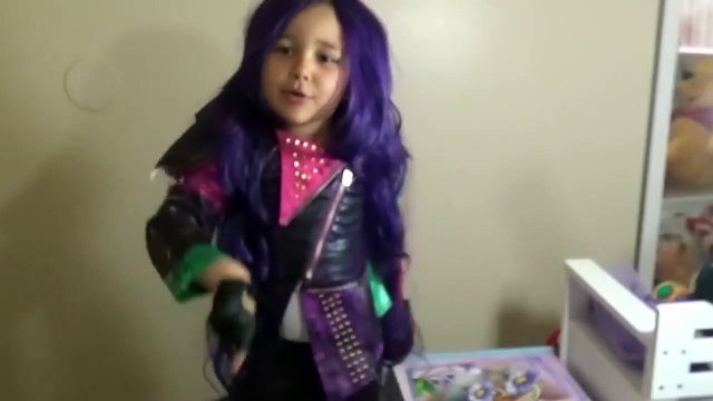 7 Halloween Costumes Disney Dress Up Minnie Mouse Mal Dory Alice in Wonderland-ew5mVuW