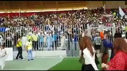 Pathan Went Crazy After Seeing Neelam Munir