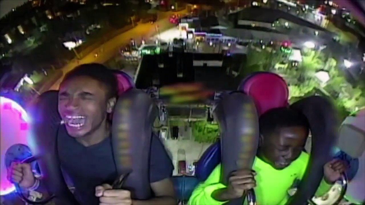 Les manèges à sensations fortes c'est pas pour lui...