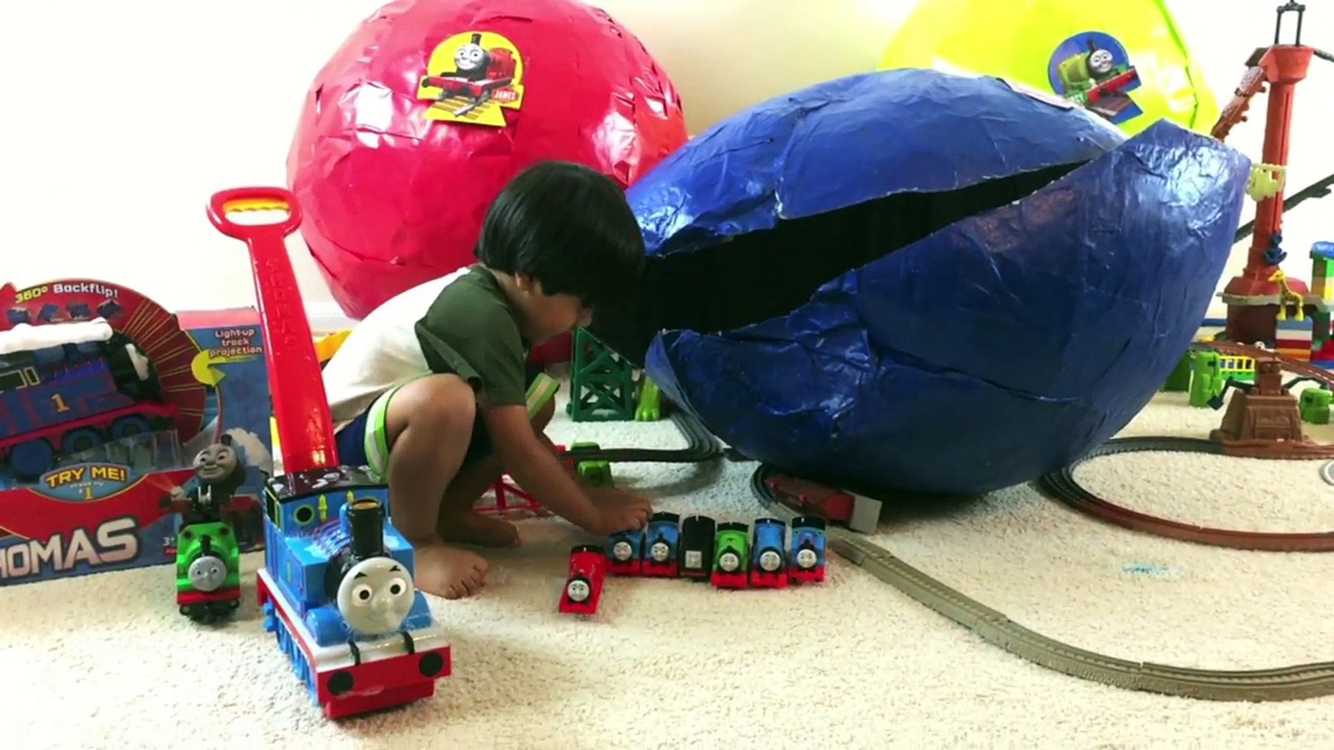 thomas giant surprise egg