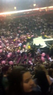 Manchester : la panique du public après l'explosion