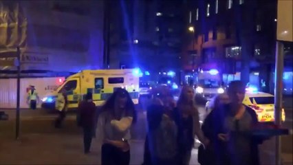 Manchester - attacco durante concerto di teenager: 22 morti