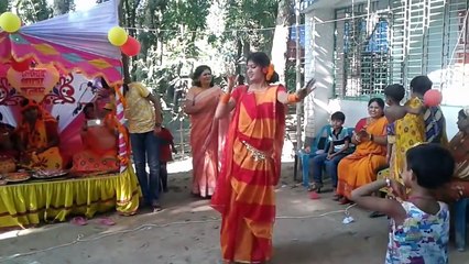 Most Beautiful Indian Girl Dance in Public Must Watch