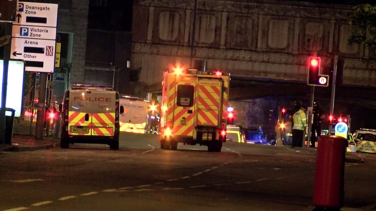 Manchester: 22 morts, dont des enfants, dans un attentat suicide