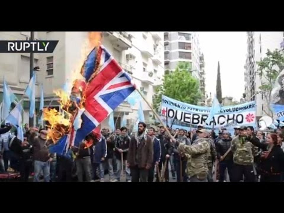 Hundreds protest British military excercises in UK-occupied Malvinas ('Falklands')
