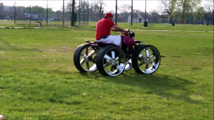 4-wheeler on 28's doing donuts