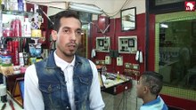 Ce coiffeur égyptien met le feu aux cheveux de ses clients. Vous n’allez pas en revenir !