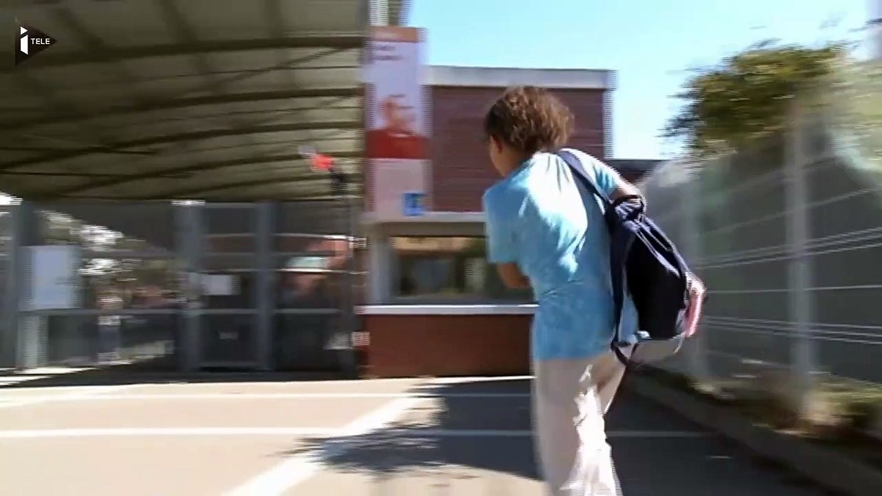 Les devoirs scolaires sont source d'inégalités-Q1aMdejXN30