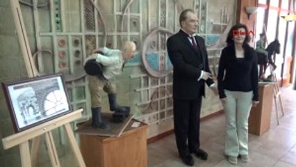 Çanakkale Ata'nın Balmumu Heykeline Ilgi