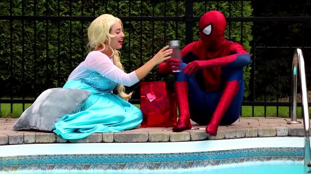 Frozen Elsa’s POOL DATE! w_ Spiderman Pink Spidergirl Joker Anna Batman Superman! Superhero Fun-9JkDI5