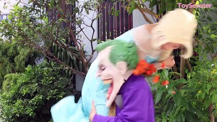 Frozen Elsa Loses Her Mouth! w_ Joker, Spiderman & Doctor Pink Spidergirl in Real Life-IhSufB6