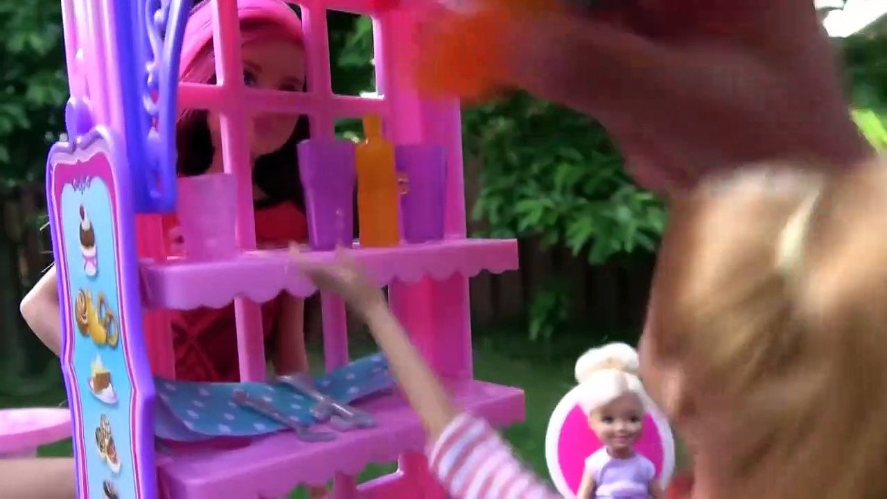 SWEET Treats Bakery ! Bad Puppy ! Barbie and her sisters enjoy Cookies and other Sweets-GNuR1