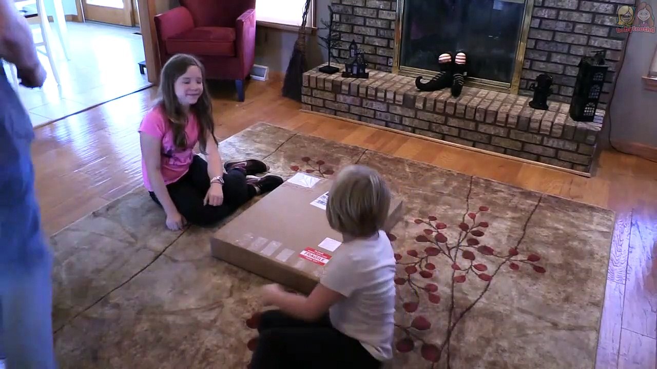 Gold Play Button unboxing! _ Life With Jillian & Addie _ Babyteeth4-H86hAeO