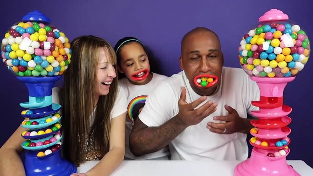 Giant Dubble Bubble Gumball Machine - Extreme Bubble Gum Challenge - Parents Edition! SUPER GROSS-577CEhoDp