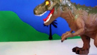 DINOSAUR SURPRISE EGGS HUNT with Slither.io Toys Blind Bags _ Trap Toy Dinosaurs with Snakes-TVsAN3ub