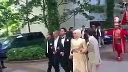 Hakan Çalhanoğlu mehter marşı ile gelin aldı.