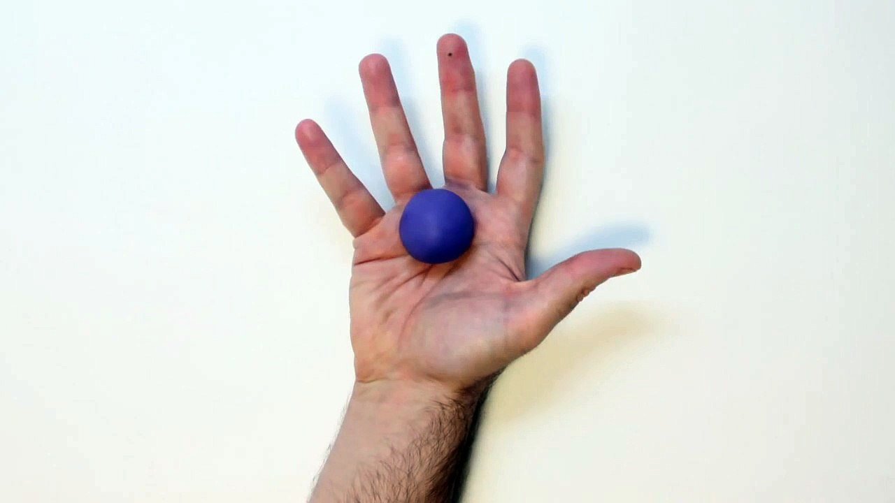 Clawdeen Wolf Monster High doll stop motion play doh video animation-puIlct