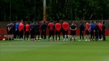 Manchester United hold minutes silence for Manchester attack victims