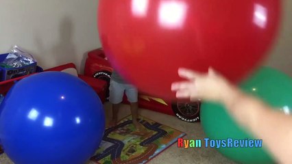 下载视频: GIANT BALLOON POP SURPRISE TOYS CHALLENGE Disney Cars Toys Thomas & Friends Trains Marvel Superhero-M5hSy