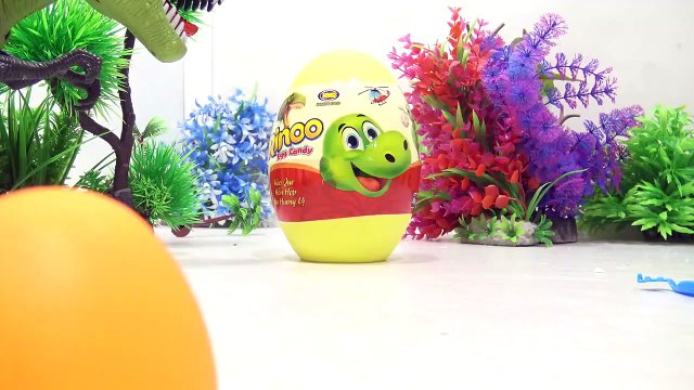 KHỦNG LONG BẠO CHÚA biến XE MÁY XÚC thành trứng bóc trứng ăn kẹo surprise eggs toy for kids 814-v6ZfN7Pj