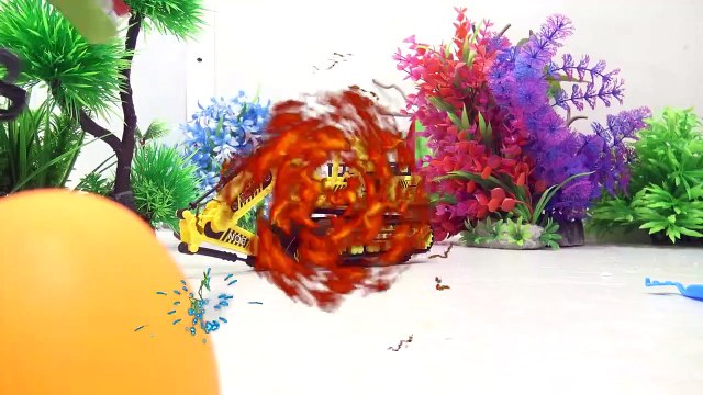 KHỦNG LONG BẠO CHÚA biến XE MÁY XÚC thành trứng bóc trứng ăn kẹo surprise eggs toy for kids 814-v6ZfN7PjY