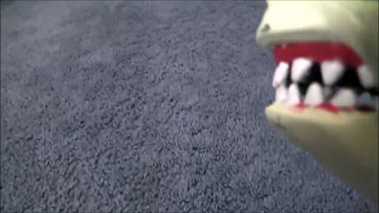 Playing Catch With My Pet Shark 'Shopkins Are His Favorite Snack' Toy Freaks-Id