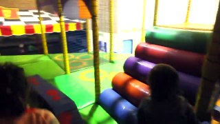 Indoor and Outdoor playground fun for kids with Slides and Ball Pit-ci