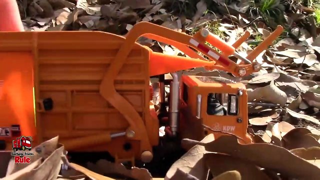 Garbage Truck Videos For Children l Unboxing and Pretend Play With Trash Truck l Garbage Trucks Rule-51Am9