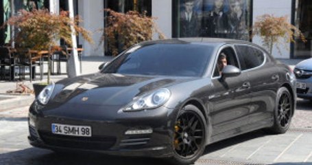 Eskişehirsporlu Semih Şentürk'ün Lüks Arabası Beğeni Topladı