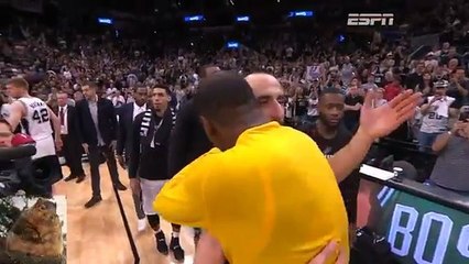 Stephen Curry Went Over To Hug Popovich,Then Durant Did It Too ！ (1)