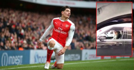Arsenal'li Bellerin, Kendisiyle Dalga Geçen Taraftara Orta Parmak Gösterdi