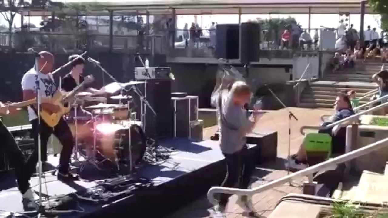 Funny Guitar Fails Compilation