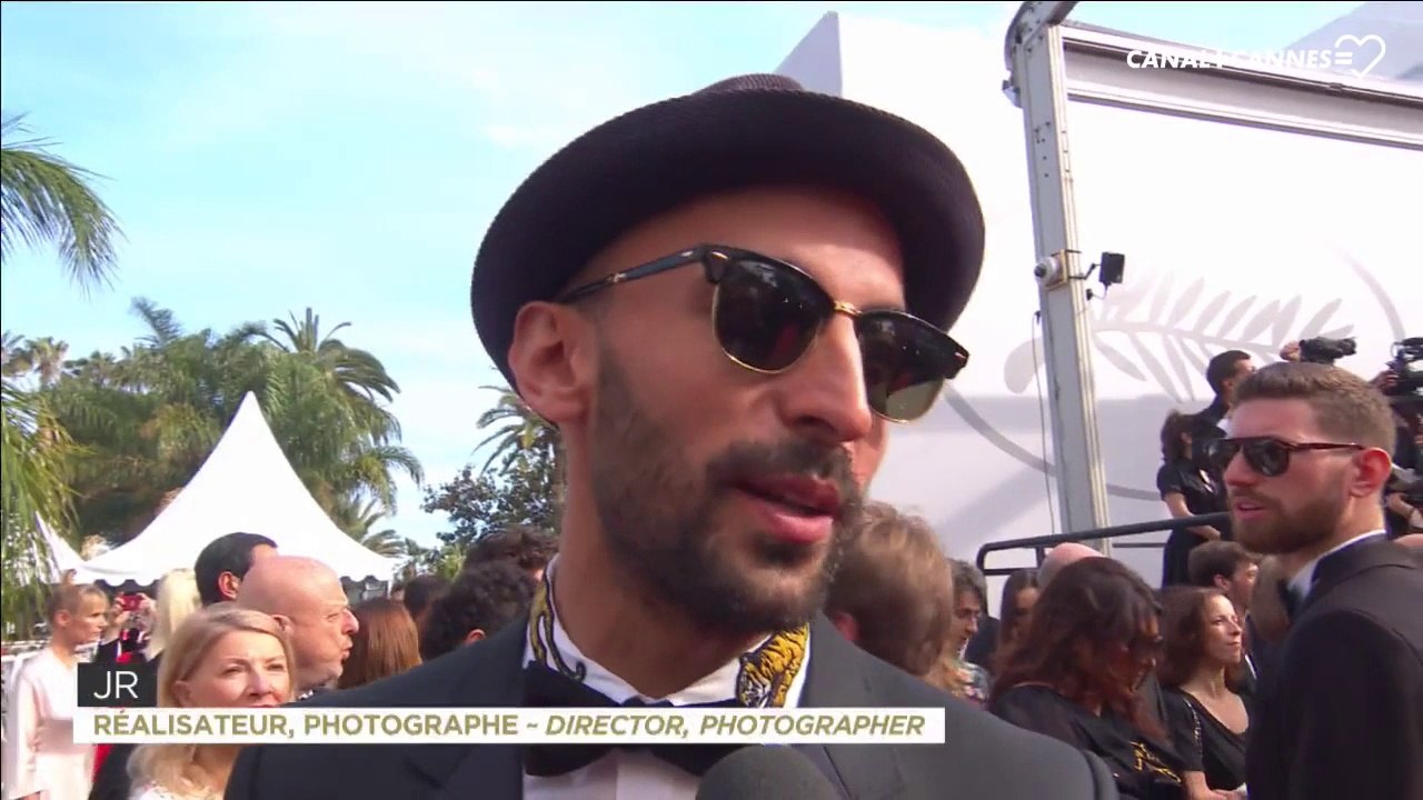 JR "On a vécu un moment qu'on oubliera jamais" avec Agnès Varda - Festival de Cannes 2017